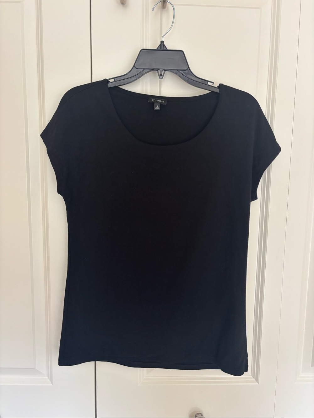 Women’s Talbots black short sleeve blouse sz small.